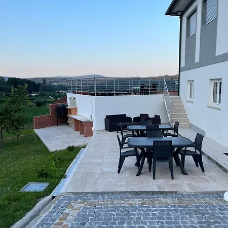 בית אירוח Casa Alexandre 7 *