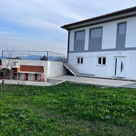 Casa Alexandre 7 בית אירוח