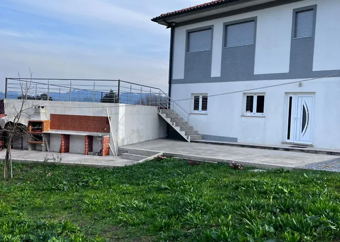 Casa Alexandre 7 בית אירוח